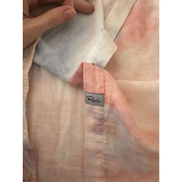 NWT Rails  Ellis Button Up in Multi Sky Tie Dye SizeS  Daybreak Lightweight, bre - Picture 14 of 15